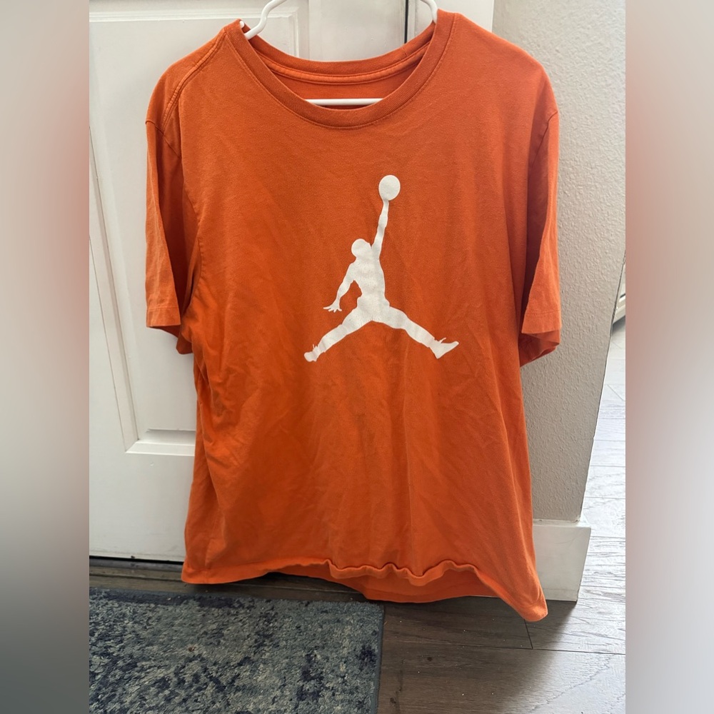 Jordan XL orange t-shirt